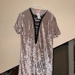 Elegant Velvet Mini Dress in Light Pink